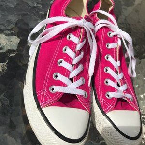 Women's size 8 pink converse